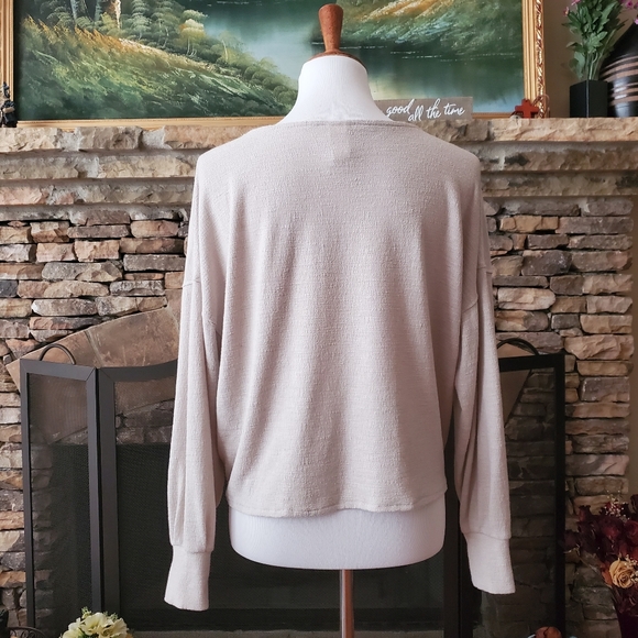 H&M Cropped Tie Front Dolman Sweater Top - Picture 5 of 7